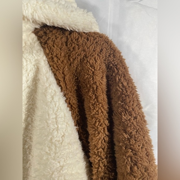 REVOLVE x Plush Sherpa Full Zip Jacket Womens Removable Hood Outerwear Sz Large - Picture 11 of 13